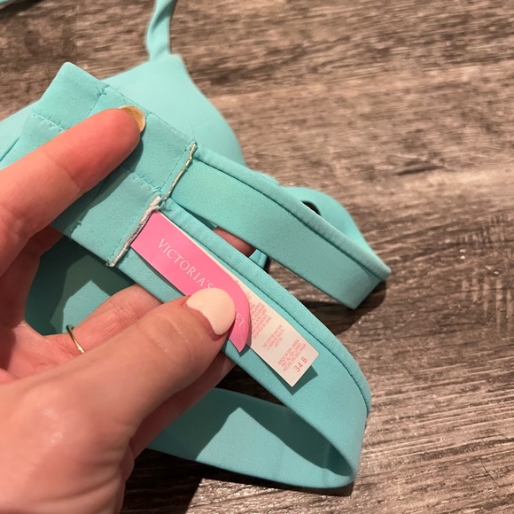 Victoria Secret Bikini - Picture 4 of 4